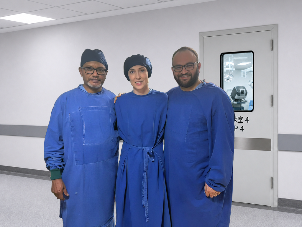 In the operating room with colleagues from Shanghai