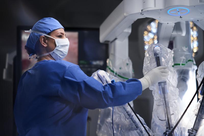 Intervento robot-assistito sul sistema Da Vinci